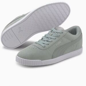 Puma Women's Sneakers in Light Gray